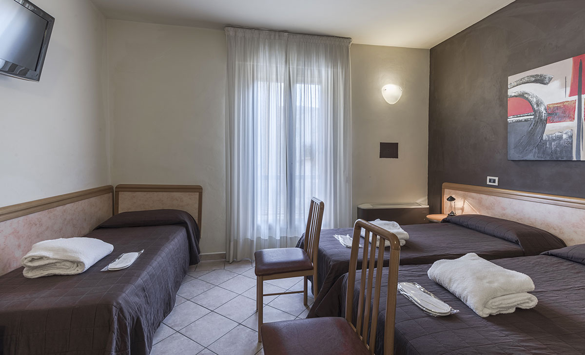hotel-montebello-camere-economy-family-x-3-1